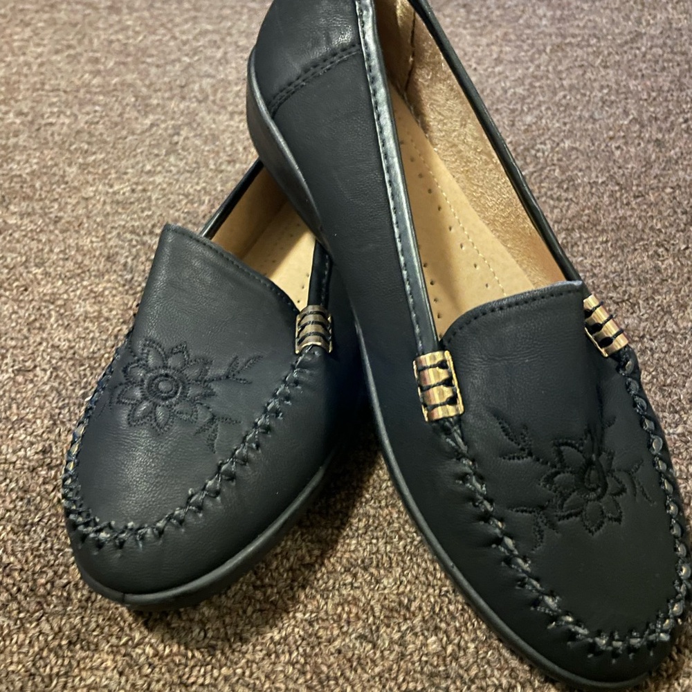 Black Leather Loafers with Perforated Detailing
